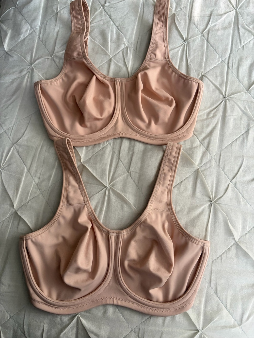 34DD Wacoal Simone Sport Underwire Bras
Style 855170